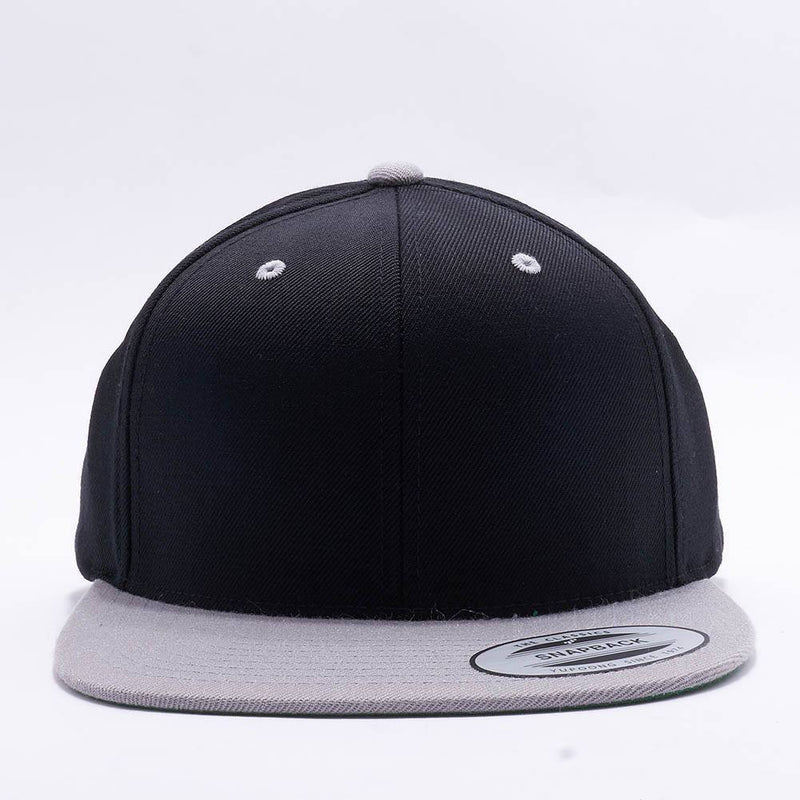 Yupoong Classic Blank Black Silver Snapback